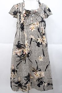 INGEBORG / 百合柄千鳥ノースリーブワンピース  黒Ｘアイボリー I-25-10-18-075-LO-OP-SA-ZI