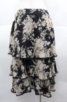 画像2: INGEBORG / ローズ柄2段フリルスカート 11 黒 I-25-10-18-116-LO-SK-SA-ZI (2)