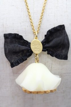 画像3: Q-pot. / イチゴおばケーキネックレス  白X赤X黒 I-25-10-29-116-QP-AC-SA-ZI