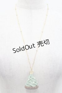 Q-pot. / クリスマスツリーカップケーキネックレス  グリーン I-25-10-29-118-QP-AC-SA-ZI