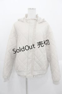 merry jenny / ナイロンフリルキルティングジャケット  ベージュ I-25-10-29-024-LO-JA-SA-ZI