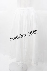 PINK HOUSE / 裾フリル&ハシゴレーススカート  ホワイト I-25-11-04-074-LO-SK-SA-ZI