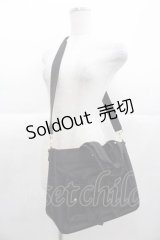 Maison de FLEUR / ボンネルリボンショルダーバッグ  黒 I-25-11-04-100-LO-BG-SA-ZI