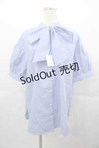 axes femme / ビッグリボン半袖ブラウス  ブルー I-25-11-04-005-AX-BL-SA-ZI