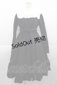 Sheglit / "Harriet"フリルワンピース  黒 I-25-11-07-069-EL-OP-SA-ZI