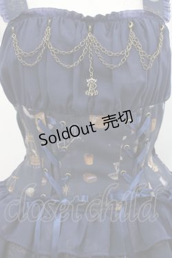 画像3: ALICE and the PIRATES / 魔女と悪魔の西洋菓子店〜ソロモンの小さな鍵と秘密のレシピ〜柄ジャンパースカートI  ネイビー I-25-11-12-036-PA-OP-SA-ZI