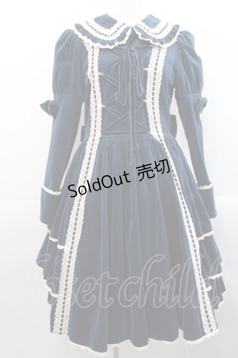 画像1: metamorphose / 別珍三段フリルワンピース  グリーン I-25-11-12-044-ME-OP-SA-ZI (1)