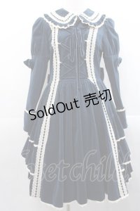 metamorphose / 別珍三段フリルワンピース  グリーン I-25-11-12-044-ME-OP-SA-ZI