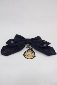 ALICE and the PIRATES / 魔女と悪魔の西洋菓子店〜ソロモンの小さな鍵と秘密のレシピ〜柄リボンクリップ  紺 I-25-11-12-108-PA-AC-SA-ZI