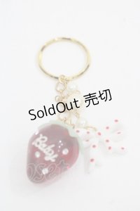BABY,THE STARS SHINE BRIGHT / キャンディーストロベリーとリボンのキーホルダー  赤Ｘ白Ｘゴールド I-25-11-14-106-BA-AC-SA-ZI