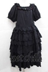 PINK HOUSE / フルーツ刺繍フリルワンピース  黒 I-25-11-27-051-LO-OP-SA-ZI