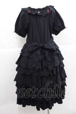 画像2: PINK HOUSE / フルーツ刺繍フリルワンピース  黒 I-25-11-27-051-LO-OP-SA-ZI