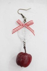 Emily Temple cute / アップルHOURピアス  レッド I-25-11-27-102-ET-AC-SA-ZI