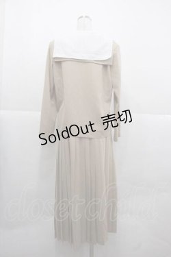 画像2: INGEBORG / ロゴ刺繍セーラーブラウス&プリーツスカートセットアップ  ベージュＸ白 I-25-12-02-072-LO-BL-SA-ZI