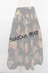 WONDERFUL WORLD / テディベア柄前開きスカート  ブラック I-25-12-02-087-LO-SK-SA-ZI