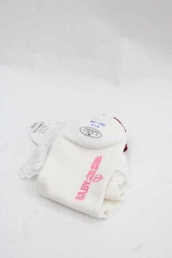 画像2: BABY,THE STARS SHINE BRIGHT / Creamy Berry クルー丈ソックス  白Ｘ赤 I-25-12-02-122-BA-ZA-SA-ZI