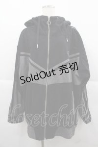 REFLEM / 切替パーカー  黒Ｘグレー I-25-12-06-063-PU-TO-SA-ZI