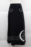 KRY CLOTHING / ロゴプリントカットロングスカート  黒Ｘ白 I-25-12-06-100-EL-SK-SA-ZI