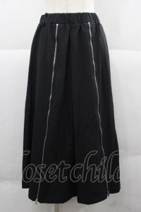 KMK(KINGLY MASK) / フロントZIPスカート  黒Ｘシルバー I-25-12-06-103-PU-SK-SA-ZI
