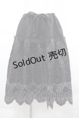 GRAMM / スカラップレース風刺繍スカート  黒 I-25-12-06-104-HN-SK-SA-ZI