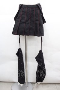 HANGRY&ANGRY / ブーツカバー付きスカート  黒Ｘ赤 I-25-12-06-114-HN-SK-SA-ZI