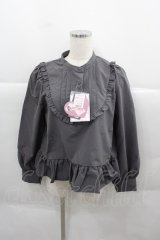 FLC / 皆方由衣コラボペプラムブラウス L グレー I-25-12-13-048-LO-BL-SA-ZI