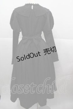 画像2: Faeriesdaffodil(海外ロリータブランド) / パールビジューフリルブローチ付きストライプ長袖ワンピース S 黒Ｘブラウン I-25-12-13-100-LO-OP-SA-ZI