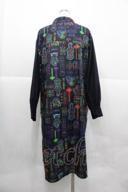 画像2: DXMOUVE / 臓器看板柄チャイナワンピース  黒Ｘカラフル I-25-12-18-085-PU-OP-SA-ZI