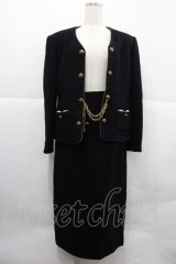 INGEBORG / クロスチェーン付ノーカラージャケット&スカートセットアップ  ブラック I-25-12-18-089-LO-JA-SA-ZI