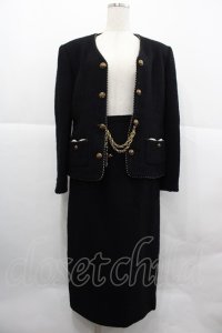 INGEBORG / クロスチェーン付ノーカラージャケット&スカートセットアップ  ブラック I-25-12-18-089-LO-JA-SA-ZI