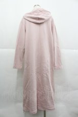 画像2: PINK HOUSE / ロゴ＆ネームワッペン使いフードワンピース  ピンク I-25-12-24-105-LO-OP-TE-ZS (2)