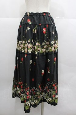 画像2: PINK HOUSE / いちごプリントスカート  黒Ｘ赤 I-25-12-24-124-LO-SK-SA-ZI