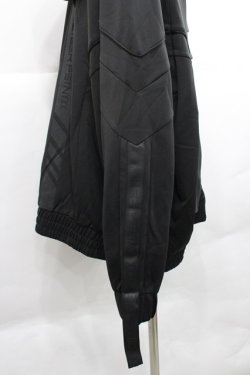 画像7: REVENGE GALLERY / ベルトデザインパーカー  黒 I-25-12-27-062-0-TO-SA-ZI