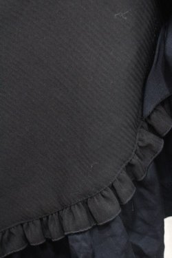 画像4: MARBLE / ヴァンパイアタイ付き立ち襟フリルマント  黒 I-25-12-27-075-GO-JA-SA-ZI