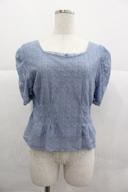 画像1: axes femme / ショート丈タック入レースプルオーバー  サックス I-25-12-29-064-AX-TO-SA-ZI