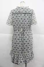 画像2: axes femme / 小花×ドットフロッキーワンピース  白Ｘ青Ｘ黒 I-25-12-29-076-AX-OP-SA-ZT565 (2)