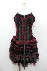 画像1: OZZ ANGELO / 薔薇刺繍サイド編み上げコルセットキャミワンピース  黒Ｘ赤 I-26-01-06-074-OO-OP-SA-ZI (1)