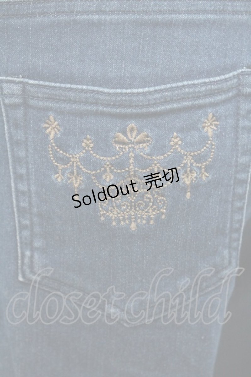 画像4: axes femme / ストライプ使い薔薇刺繍デニムパンツ M インディゴ I-26-01-06-091-AX-PA-TE-ZI (4)