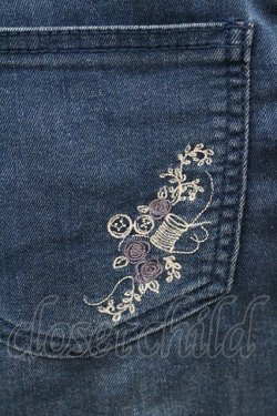 画像4: axes femme / 裾レースストレッチデニムパンツ L ブルー I-26-01-06-095-AX-PA-TE-ZI