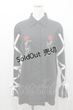 画像1: LISTEN FLAVOR / 薔薇とナイフ袖リボンシャツ  黒Ｘ白Ｘ赤 I-26-01-08-045-PU-BL-SA-ZI