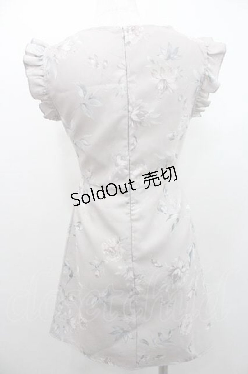 画像2: evelyn / フラワープリント編み上げリボンノースリーブワンピース  ピンクベージュ I-26-01-10-083-LO-OP-SA-ZI (2)