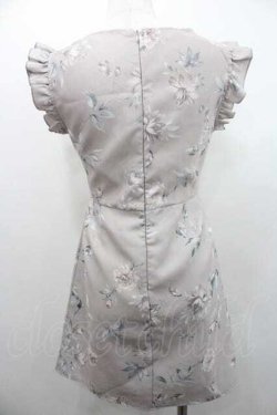 画像2: evelyn / フラワープリント編み上げリボンノースリーブワンピース  ピンクベージュ I-26-01-10-083-LO-OP-SA-ZI