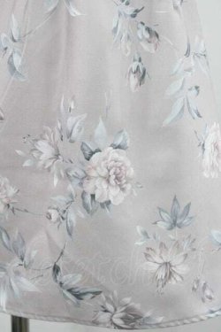 画像4: evelyn / フラワープリント編み上げリボンノースリーブワンピース  ピンクベージュ I-26-01-10-083-LO-OP-SA-ZI