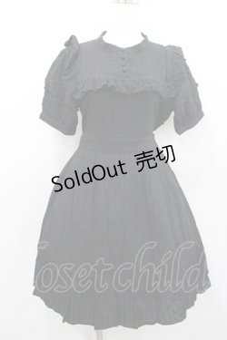 画像1: axes femme POETIQUE / フロントピンタック&フリル半袖ワンピース  黒 I-26-01-13-072-AX-OP-SA-ZI