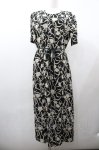 画像1: INGEBORG / カメリアリボン総柄半袖ワンピース  黒Ｘ白 I-26-01-18-059-LO-OP-SA-ZS (1)
