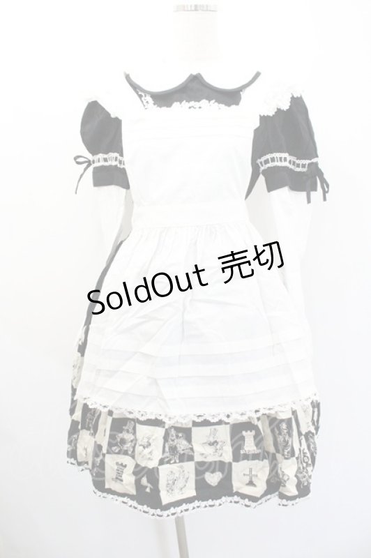 画像1: BABY,THE STARS SHINE BRIGHT / チェス柄アリスのカフェワンピース  黒Ｘ白 I-26-01-20-043-BA-OP-SA-ZI (1)