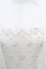 画像2: PINK HOUSE / ドットチュール+ローズレースエプロンドレス  生成り I-26-01-22-046-LO-OP-SA-ZI (2)