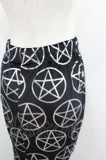 画像3: KILL STAR / 魔法陣ベルベットロングスカート  黒Ｘ白 I-26-01-22-056-SL-SK-SA-ZI (3)