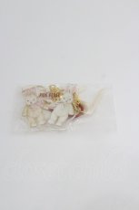 画像1: PINK HOUSE / バラ園うさぎアクリルバッグチャーム   I-26-01-22-090-LO-ZA-SA-ZI (1)