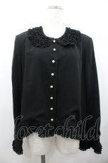 画像1: KANEKO ISAO / ピコフリル襟袖付きパールボタンジャケット  ブラック I-26-01-24-039-EL-JA-SA-ZI (1)